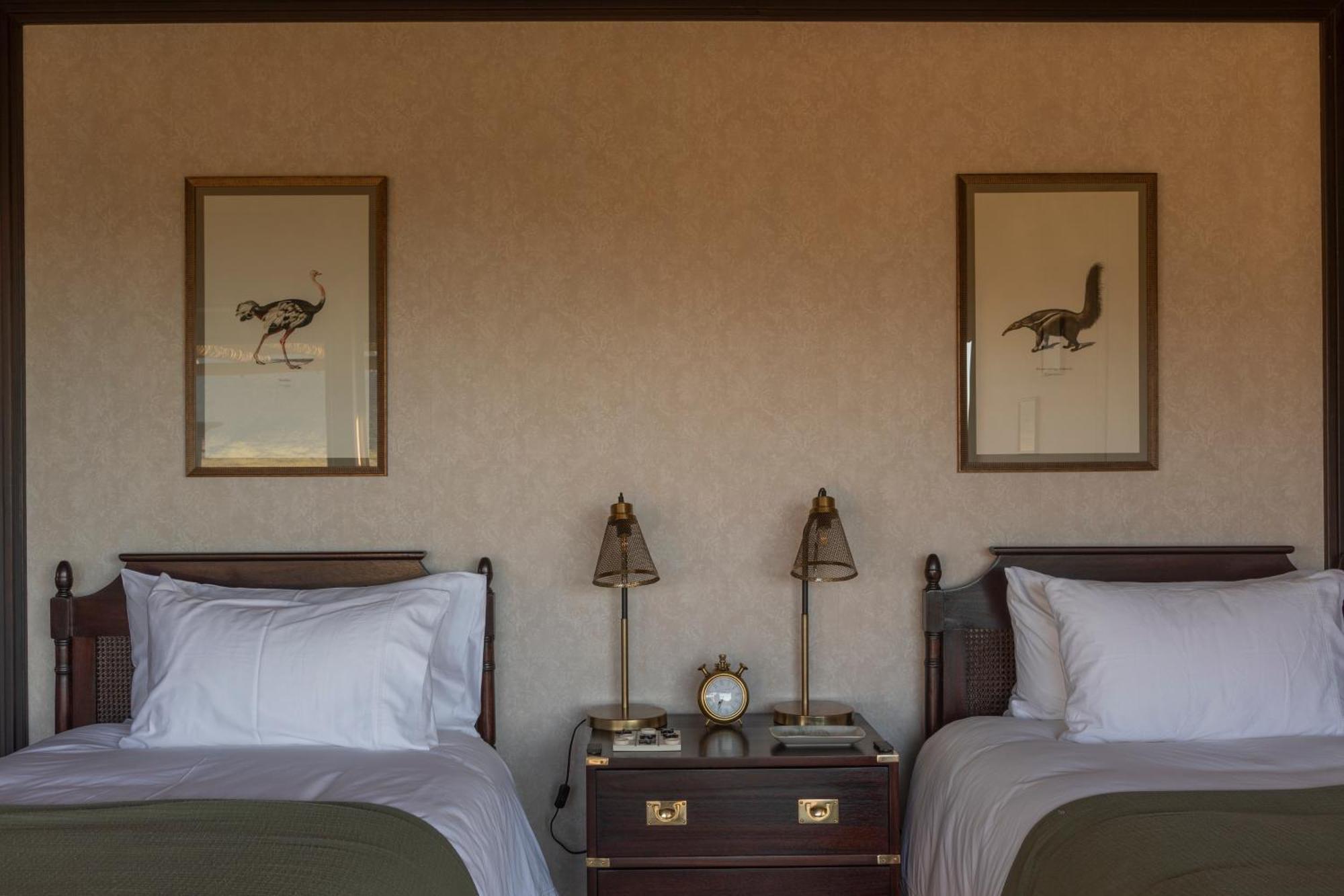 Gmundner Lodge Windhoek Extérieur photo