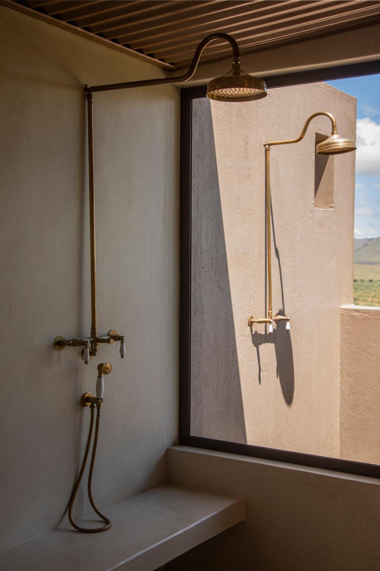 Gmundner Lodge Windhoek Extérieur photo